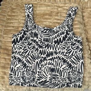 Nooworks Black and White Graphic Tank Top M Zig Zag
